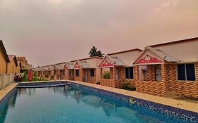 Bongtel Beach Resort 3*